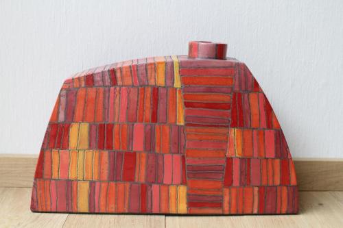 Eckige Vase, rot, Raku, glasiert und gebrannt im Workshop bei Ute Naue-Müller in Dresden