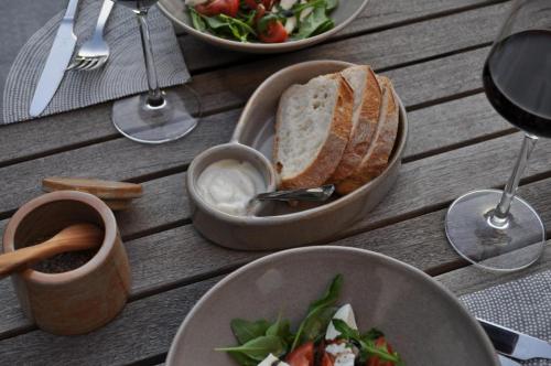 Dipschale, grau-braune Craquele Glasur
