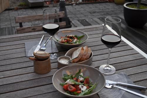 keramik-schale-geschirr-reduktion-ceramics-bowl-tableware-reduction-muensterland-muenster-osnabrueck-martina-elsenheimer-mel-Tisch 10